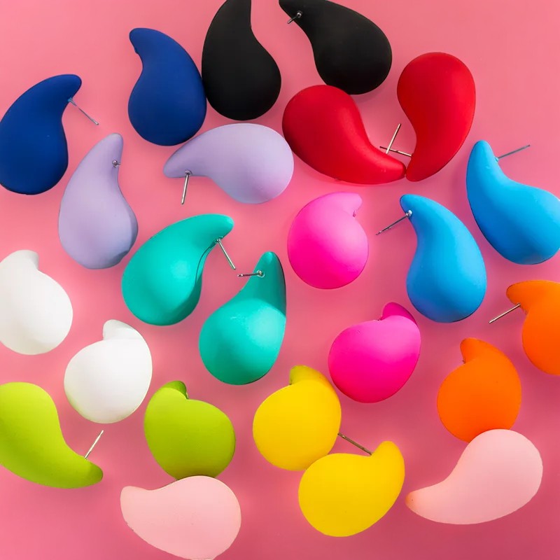 Pantallas de gotitas medianas en colores