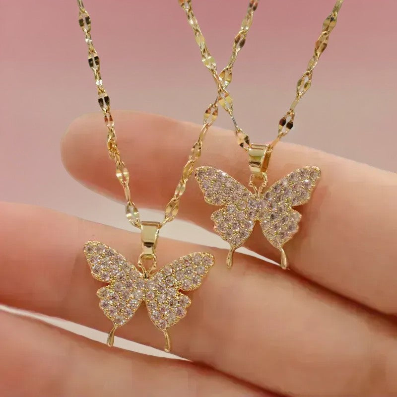 Collar con mariposa